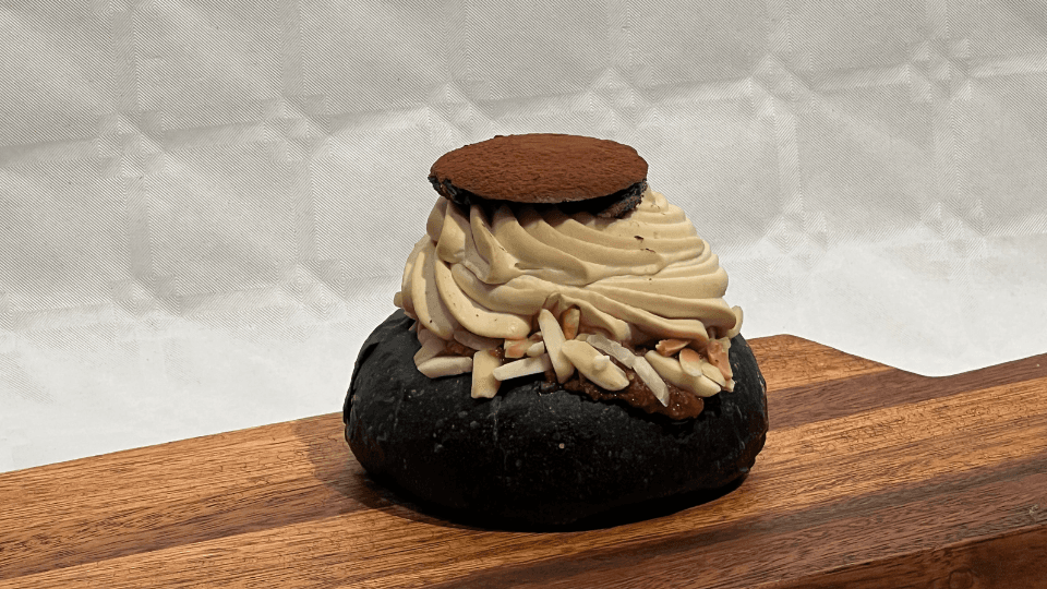 Kaffe semla från Bageri Kompass i Enskede