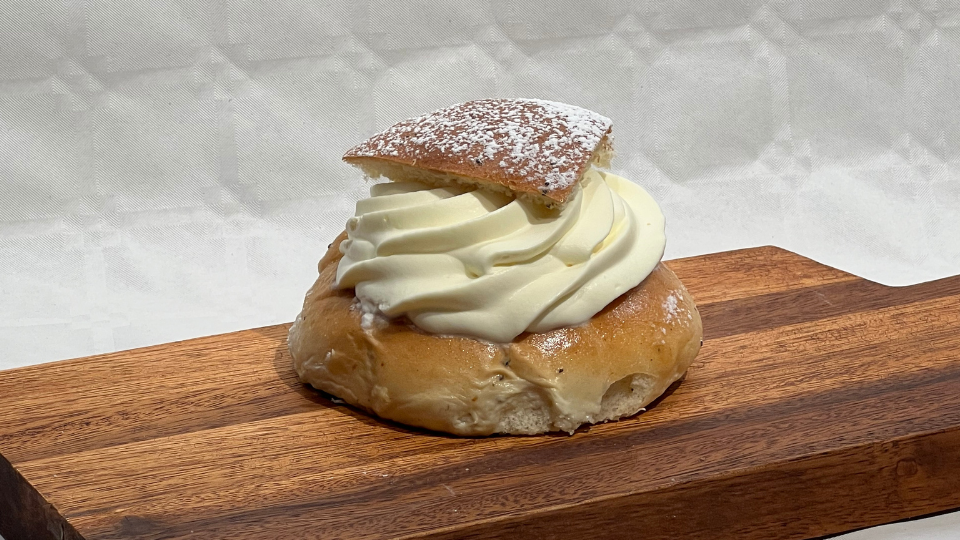 brioche bageri semla 2025 - Testkollen - Bäst i test och produktjämförelser Semla från Brioche bageri i Alviks torg, Bromma