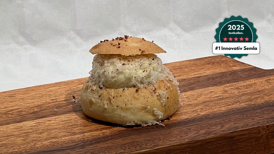 fromageriet ost semla 2025 - Testkollen - Bäst i test och produktjämförelser Unik ostsemla från Fromageriet i Hötorgshallen i Stockholm